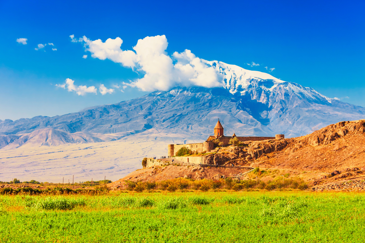 EREVÁN – KHOR VIRAP – NORAVANK – EREVÁN (D/-/-)